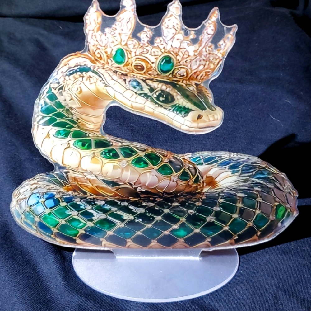 Green‎ and Gold Snake with Crown - Picture 3 of 6